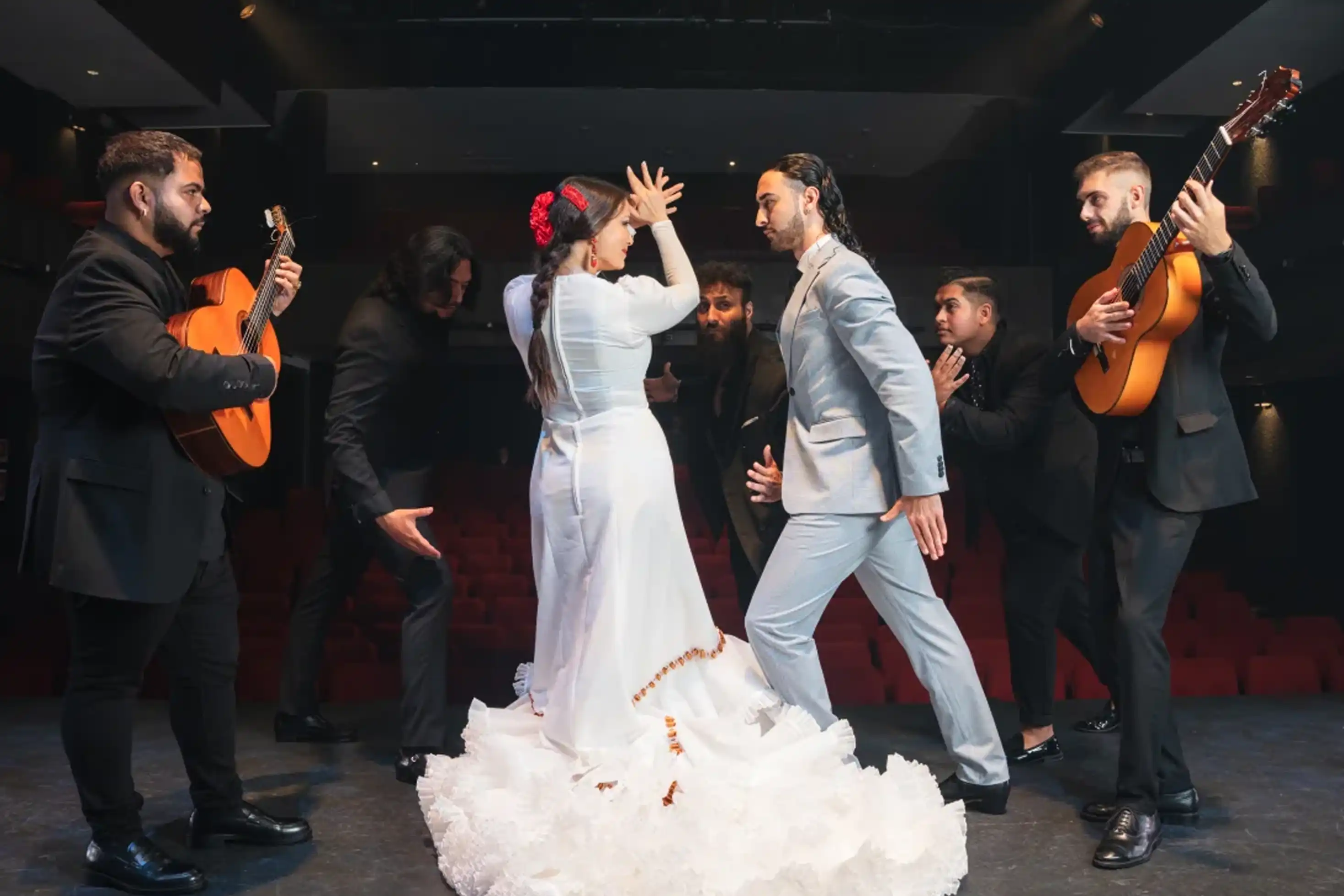 A man from the Royal Opera of Madrid dancing flamenco - Authentic Flamenco à Bruxelles : Spectacle Espagnol Typique